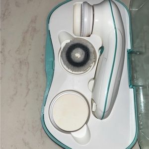 Fash wash brush for skincare, exfoliating brush that spins‎